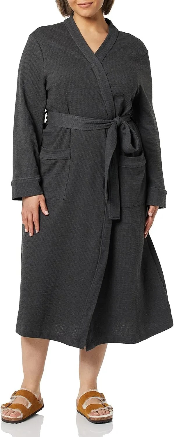 Amazon Essentials Women's Lightweight Waffle Full-Length Robe (Available in Plus Size)