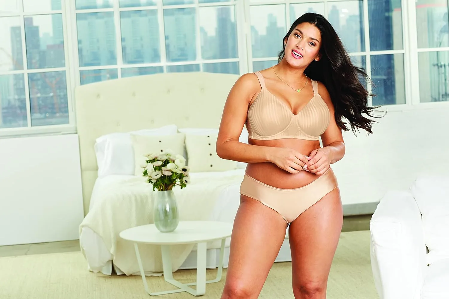 Playtex Women's Secrets Smoothing Wireless Bra 4707, Perfectly Smooth Full-Coverage T-Shirt Bra, Full Figures